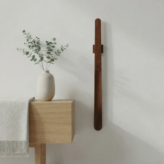 SkoLet™ - Magnetisk skohorn i massivt bøgetræ