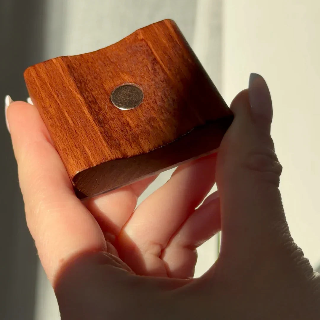 SkoLet™ - Magnetisk skohorn i massivt bøgetræ
